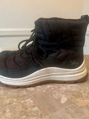 Ryka Black Quilted Rain/Snow Lace-Up Women's Boot